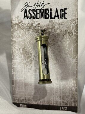 THA20075 Tim Holtz Assemblage Hourglass Pendant Junk Journal Tassel Jewelry New￼